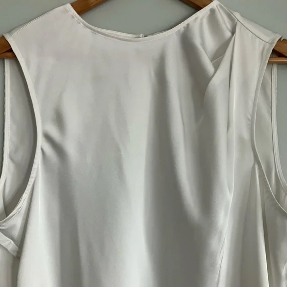 HALOGEN White Subtle Metallic High Neck Tank Blouse Size XL - Picture 3 of 10